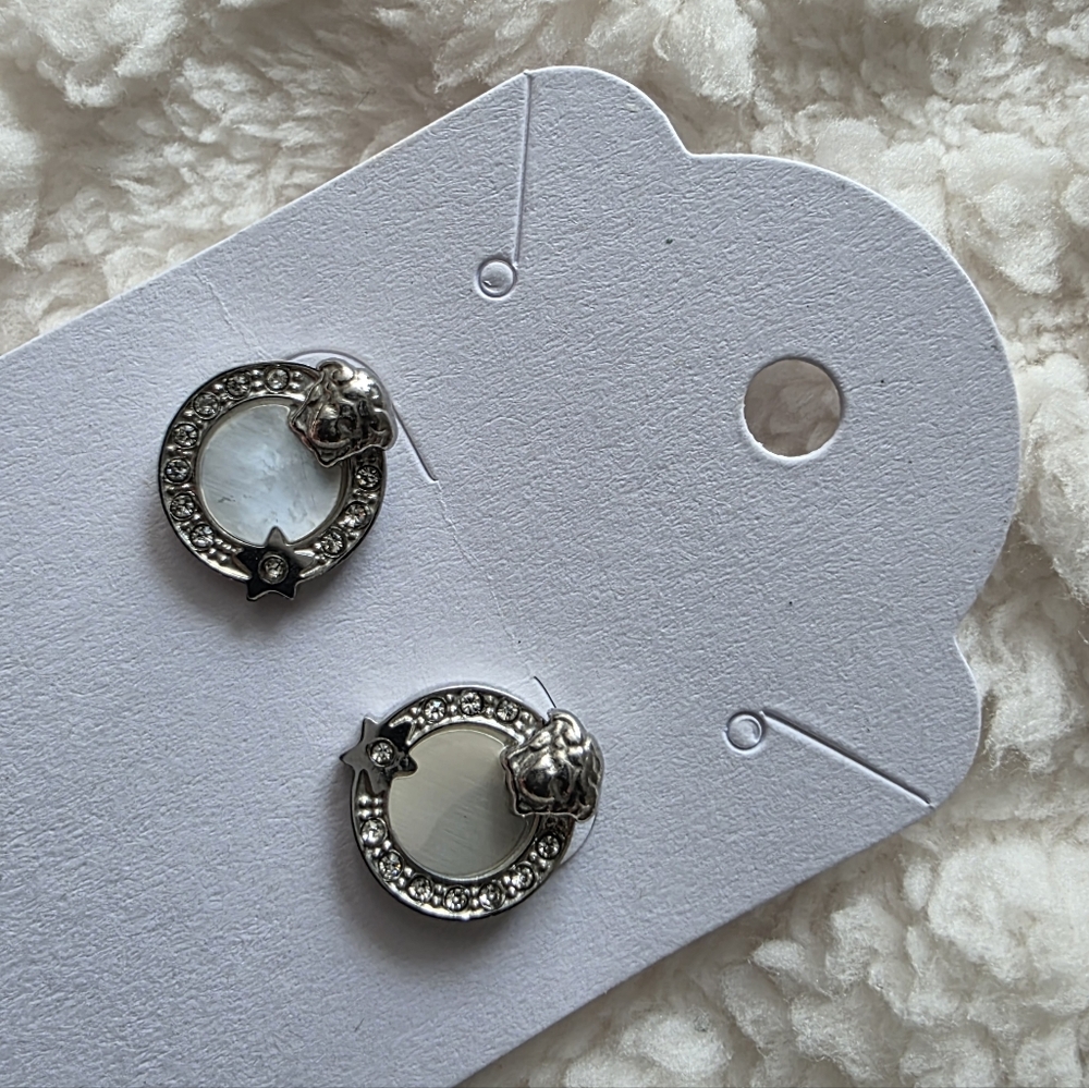 Giveaway✨️ Medusa Stud Earrings + FREE SHIPPING